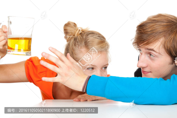 酗酒與酗酒男人和女友的問題