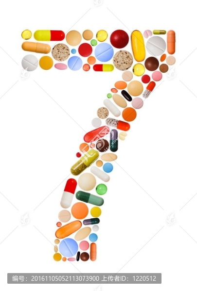 由各種五顏六色的藥丸制成的7號