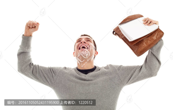 成功的男學生舉起手臂