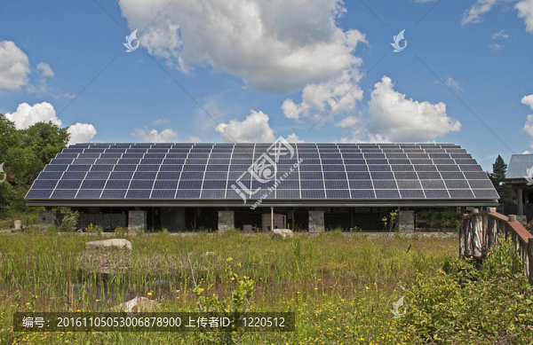 太陽能電池板屋頂
