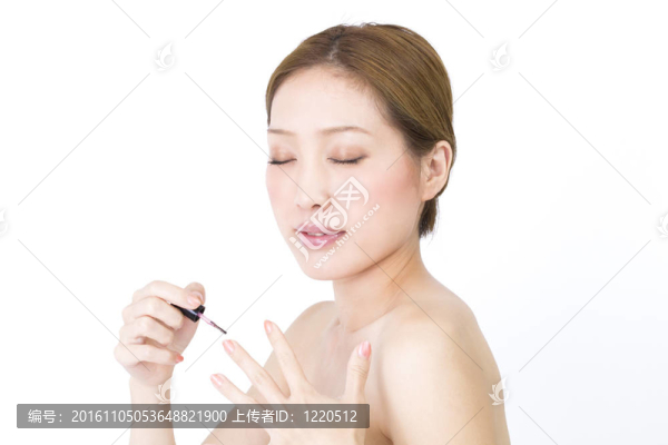 年輕漂亮的女人