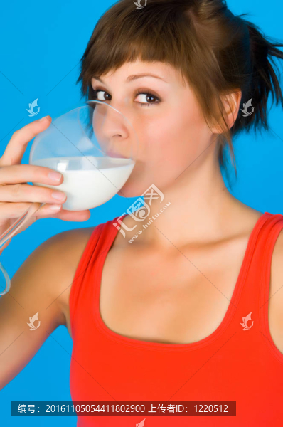 婦女；牛奶的女孩