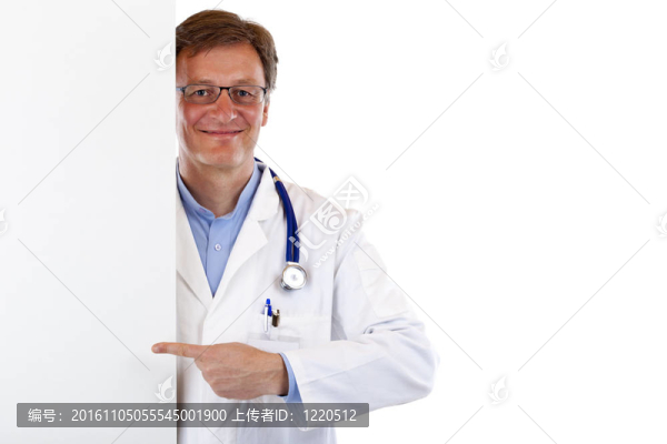友善；年長的醫(yī)生用手指指著