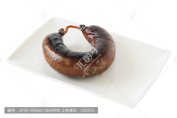 盤子上的炸香腸