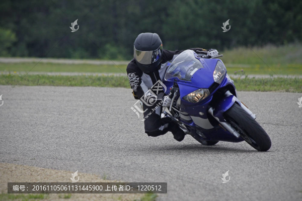 運(yùn)動(dòng)摩托車(chē)騎手