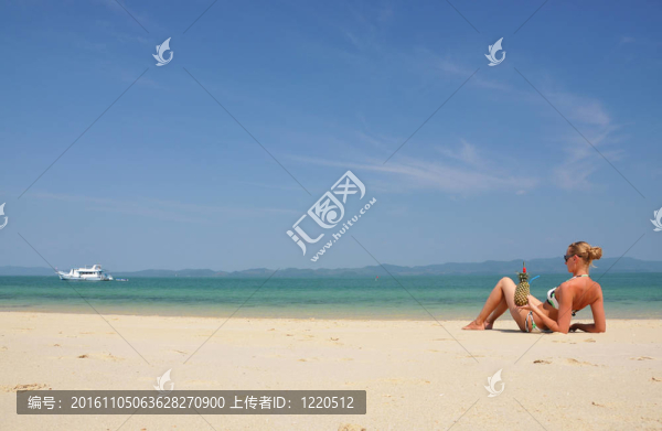 海灘場景。納卡島；泰國