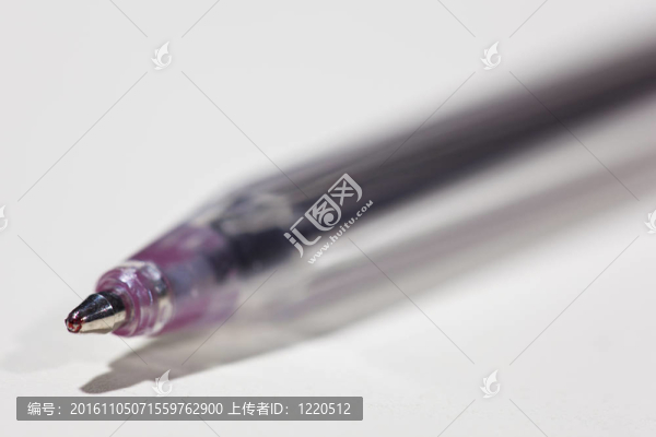 在集中了鋼筆圓珠筆