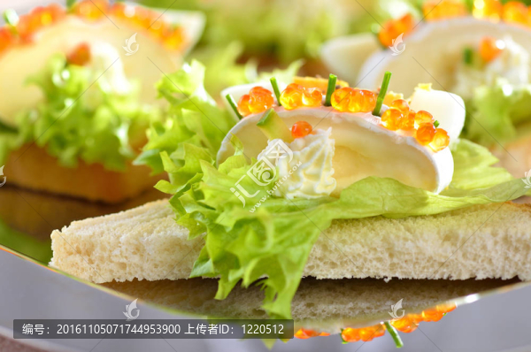 奶酪和魚子醬的開胃菜