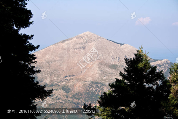 eNOS山-凱法利尼亞；希臘
