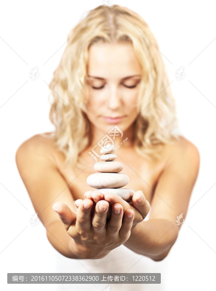 女性手上的禪石