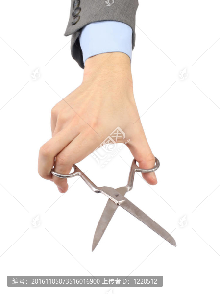 那人的手被剪刀割傷了