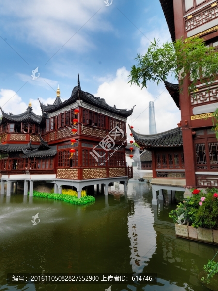 鱗次櫛比