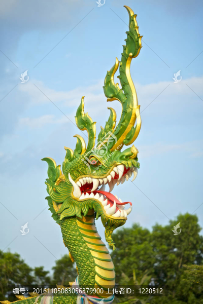龍雕像