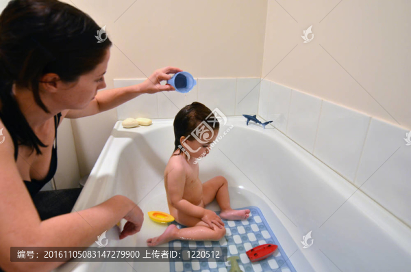 母親與嬰兒的關(guān)系