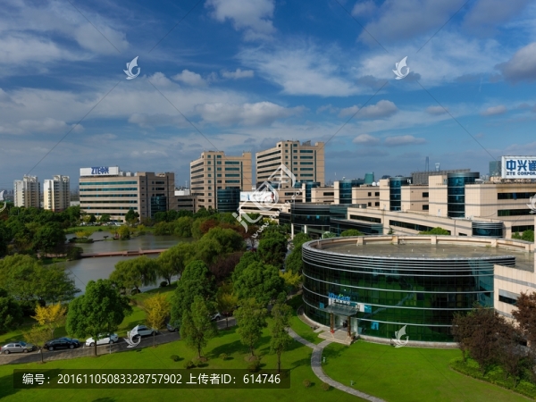 張江科技園秋色