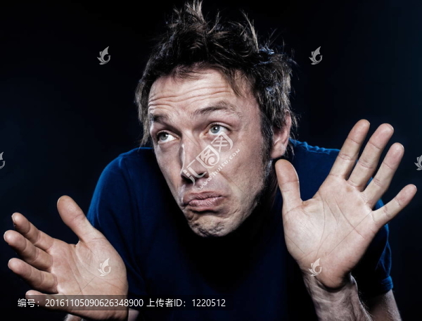 有趣的人的畫像皺著眉頭無知