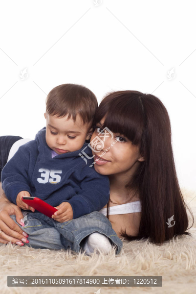 一個媽媽和孩子的肖像