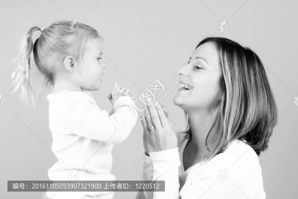 母親和女兒