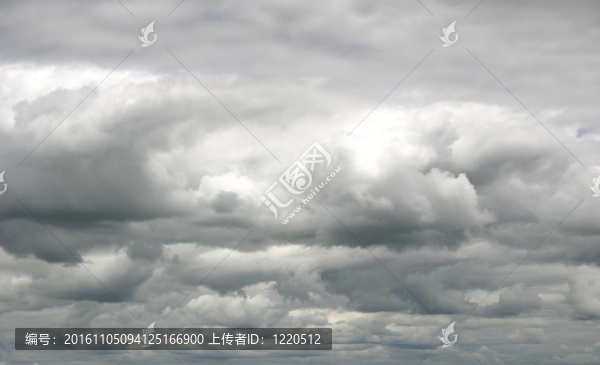 暴風(fēng)雨的天空