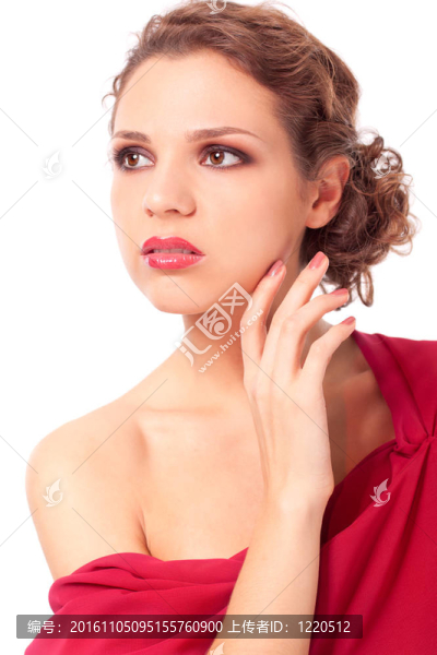 穿著紅裙子的漂亮的年輕女人