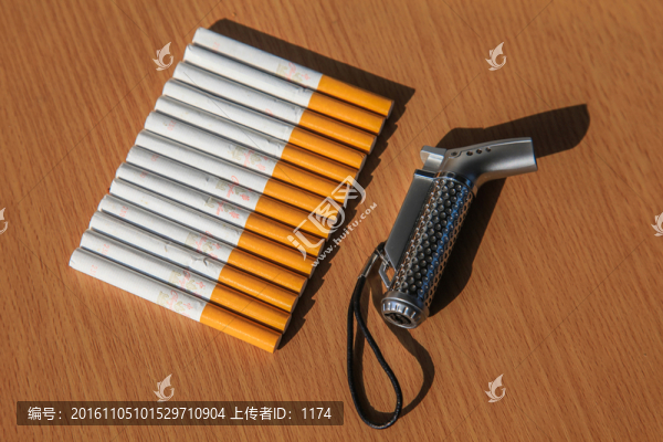 香煙與打火機