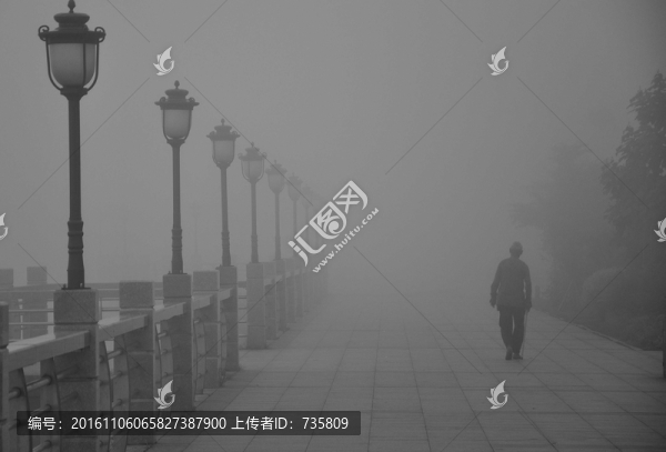 霧中老人
