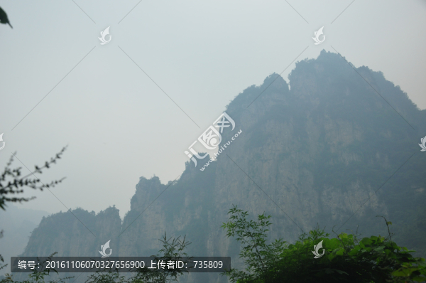 山中迷霧