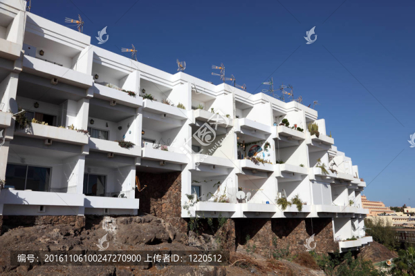 在加那利群島的富埃特文圖拉島島公寓樓；西班牙
