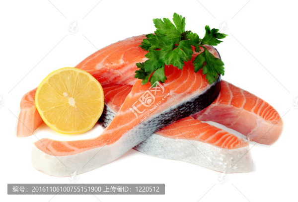 用檸檬和歐芹紅色魚牛排