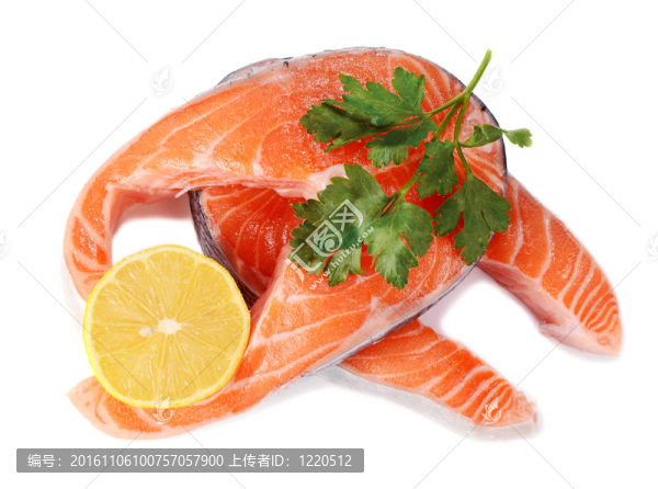用檸檬和歐芹紅色魚牛排