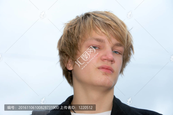 十幾歲的男孩