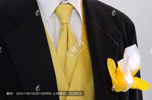 黑色的婚紗禮服