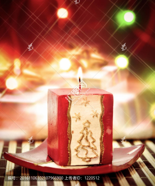 圣誕蠟燭近了