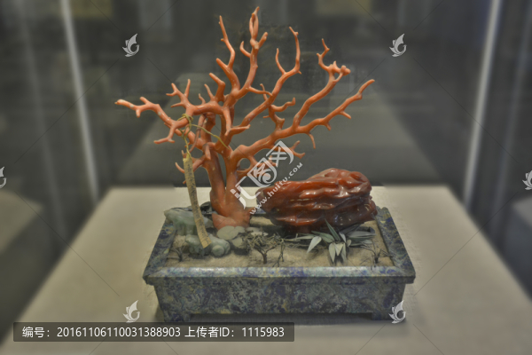 清代紅珊瑚盆景