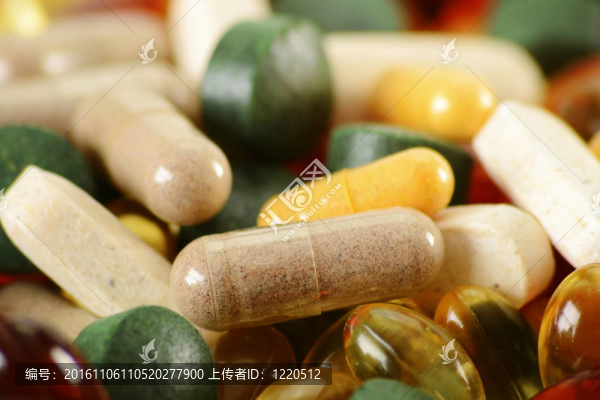 含有膳食補充劑膠囊和片劑的組合物