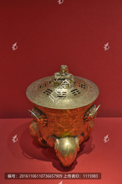 清代金蓋玉杯