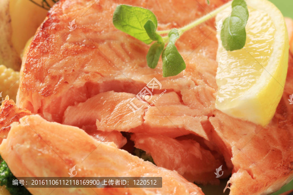 香煎三文魚(yú)