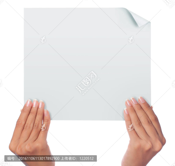 手拿著紙