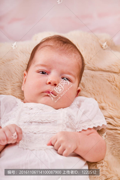 新生的嬰兒