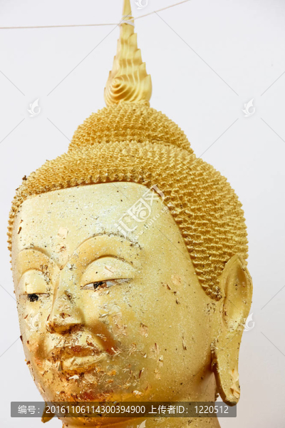 佛陀的宗教雕像。watsamarn；Chachaengsao；泰國