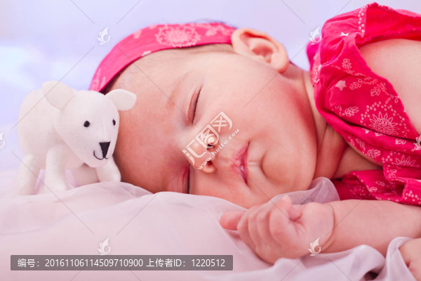 新生的嬰兒