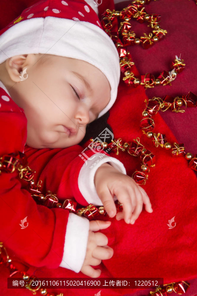 圣誕節(jié)出生的嬰兒