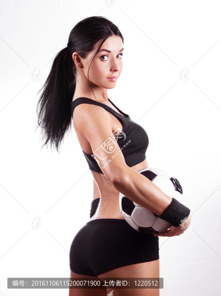 帶球的女人