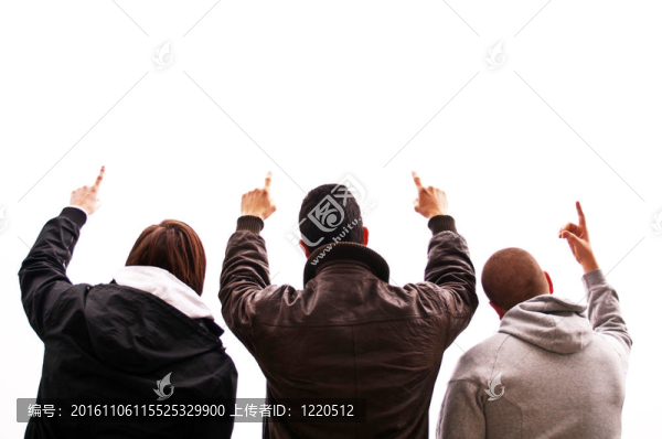 三的青少年沒(méi)有下垂在空的空間