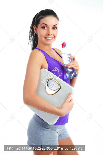 有鱗和水的女孩