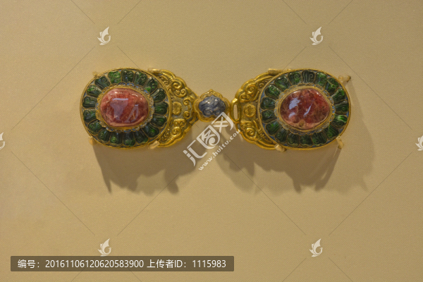 清代銅鍍金嵌寶石鉤環(huán)
