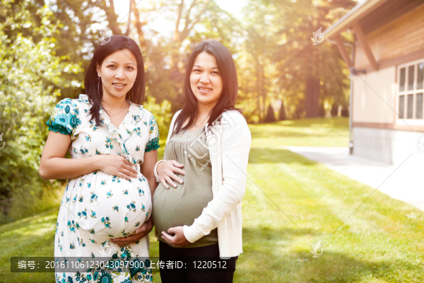 懷孕的亞洲女性