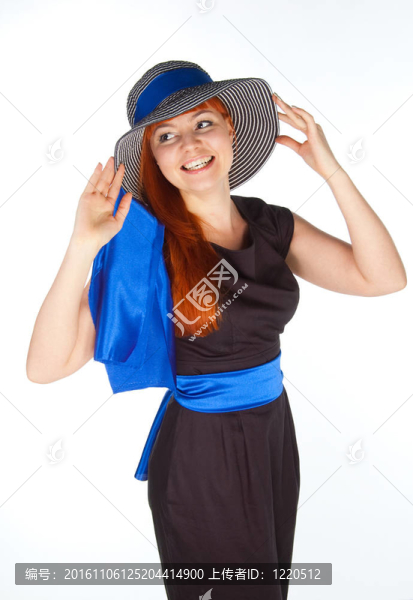一個(gè)漂亮女孩在夏天的帽子。白色背景隔離。