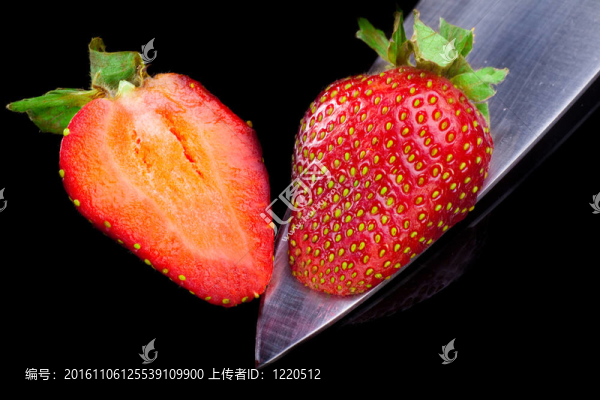 把草莓。
