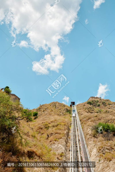 山纜車
